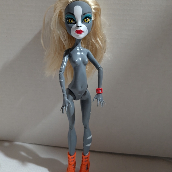 Monster High Meowlody doll 2011 Mattel No Tail - Picture 3 of 8